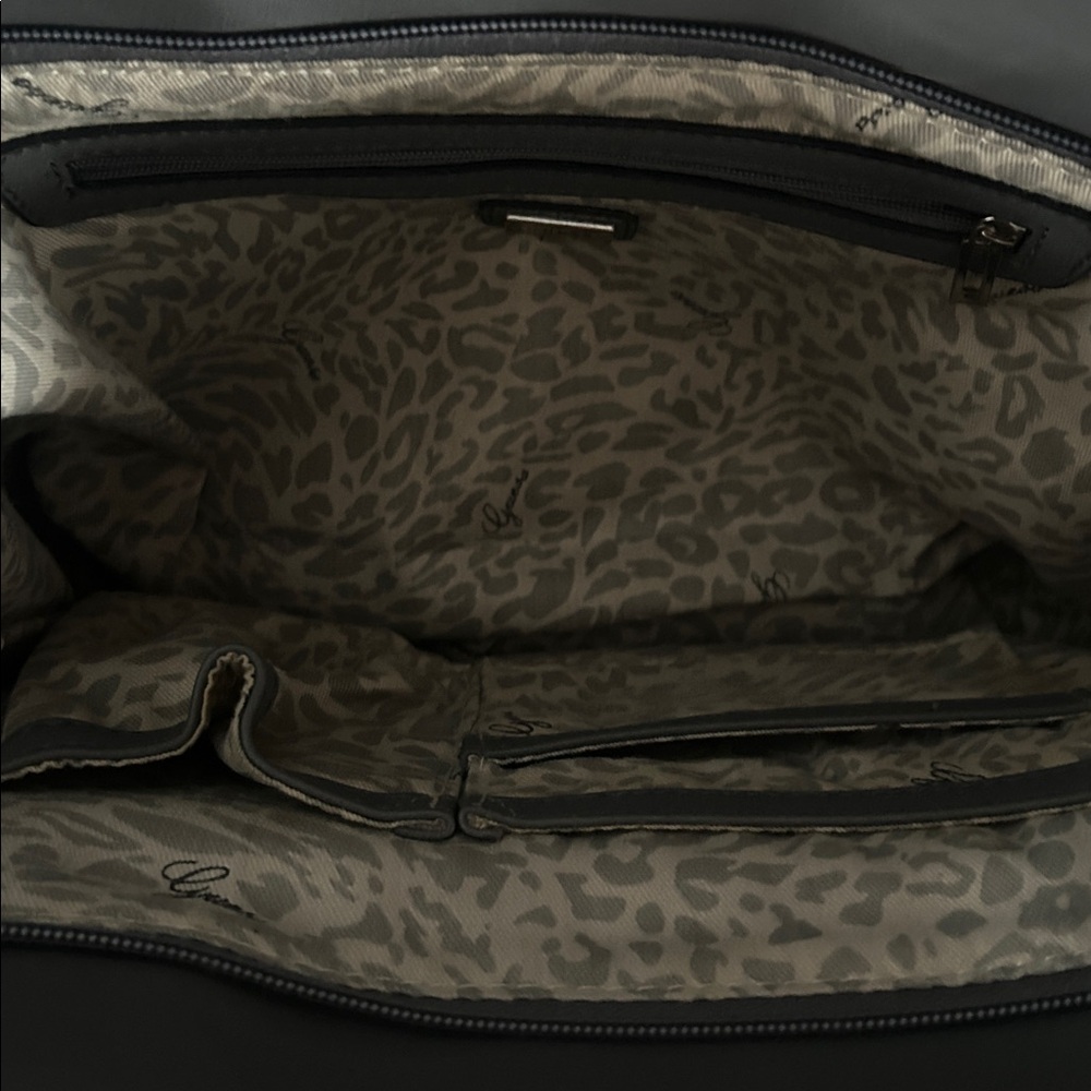 GUESS multi-Tone Handbag - Picture 3 of 5